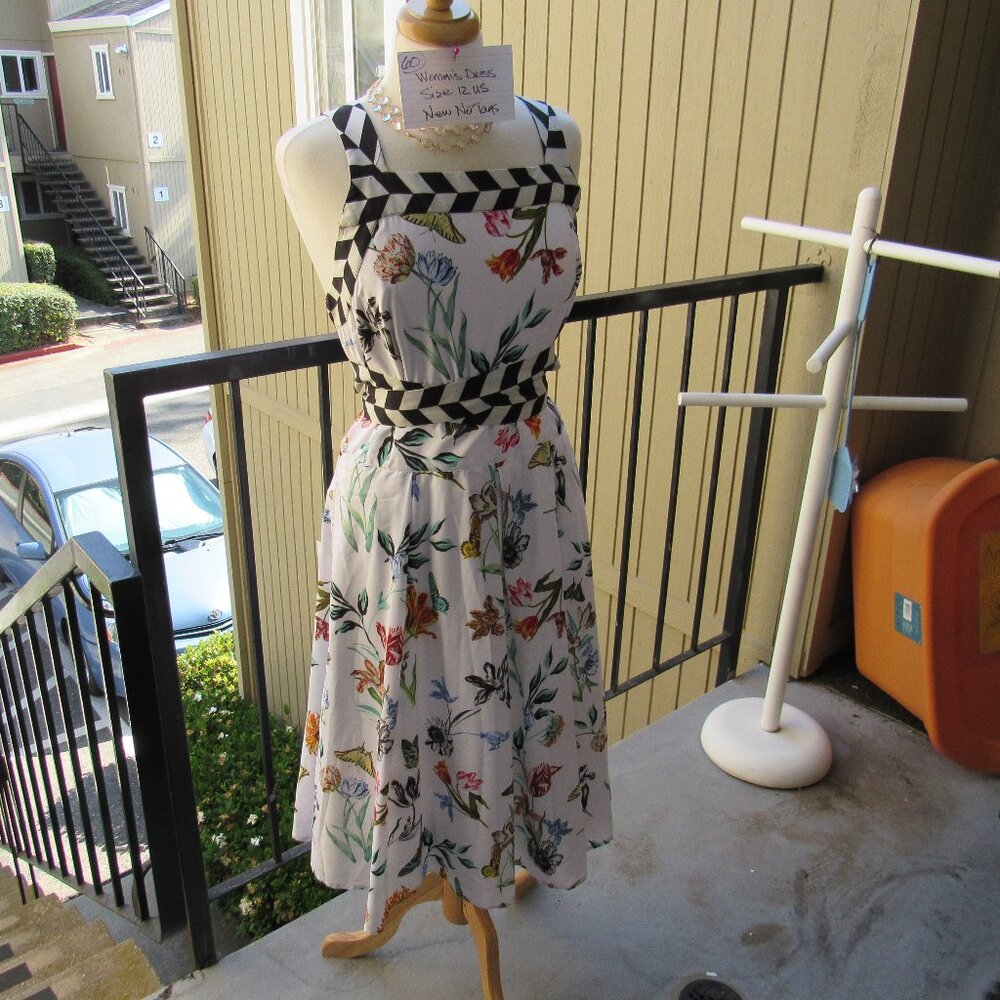 #60 NEW STYLISH FLORAL WOMEN'S SUMMER DRESS (SIZE 12/14 U)S